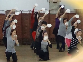 一杯美酒广场舞舞蹈视频MP4下载 河北省农村